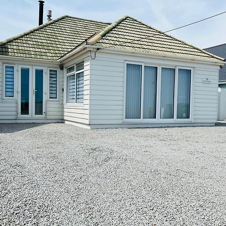 Pass The Keys Fabulous Beach Front Holiday Location Lydd エクステリア 写真