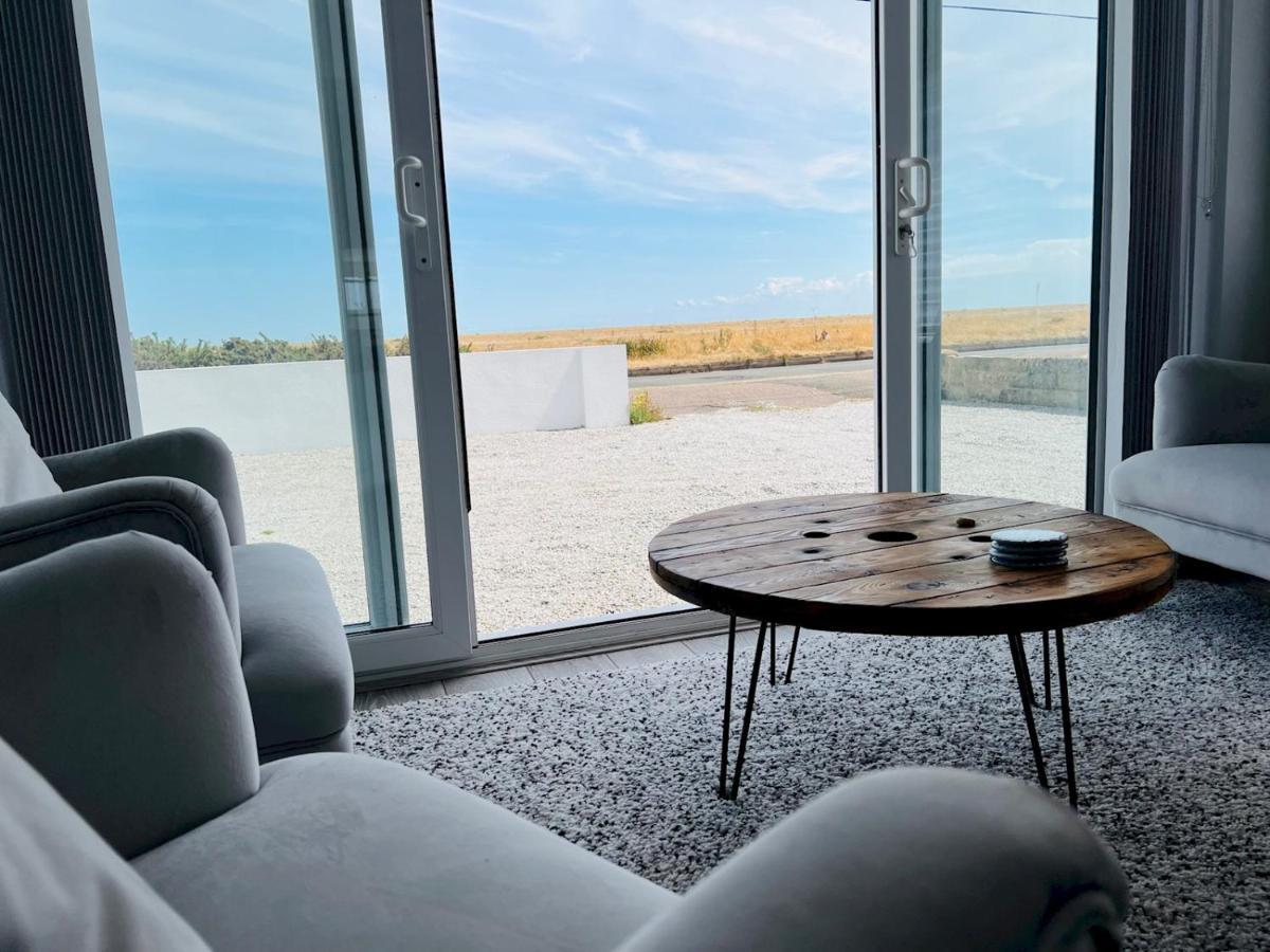 Pass The Keys Fabulous Beach Front Holiday Location Lydd エクステリア 写真