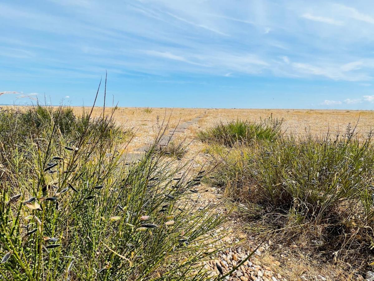 Pass The Keys Fabulous Beach Front Holiday Location Lydd エクステリア 写真