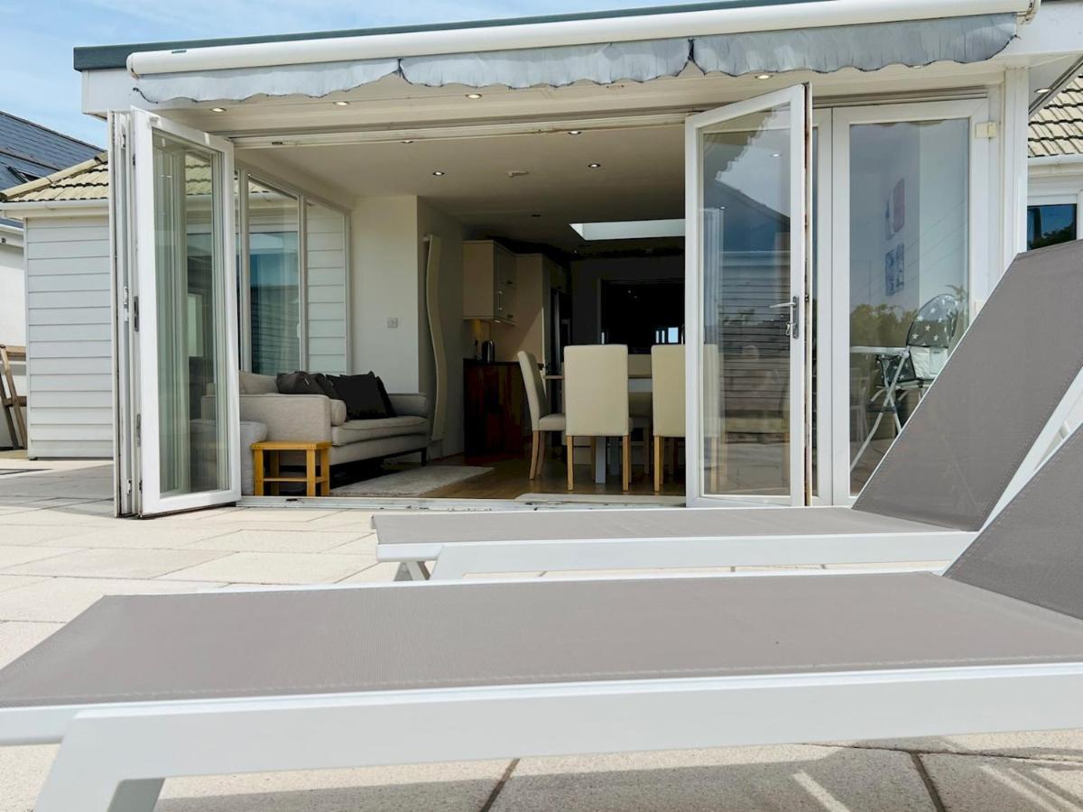 Pass The Keys Fabulous Beach Front Holiday Location Lydd エクステリア 写真